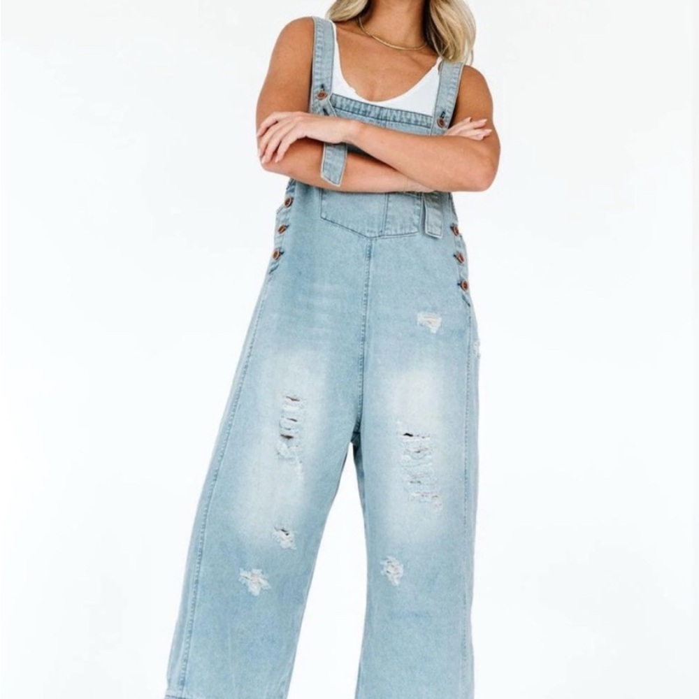 New size small denim bibs medium wide leg light wash